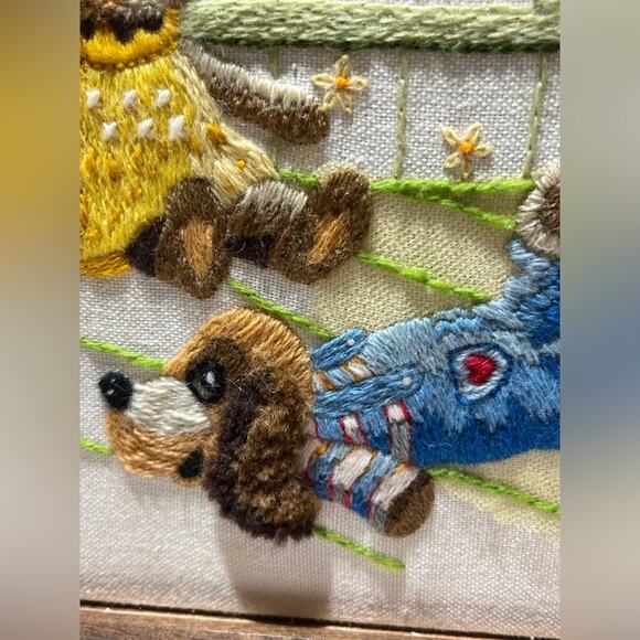 Vintage 1980 handmade crewel embroidered children’s wall art - Picture 8 of 13